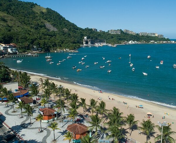 Imagem mostra a praia de conceição de jacarei