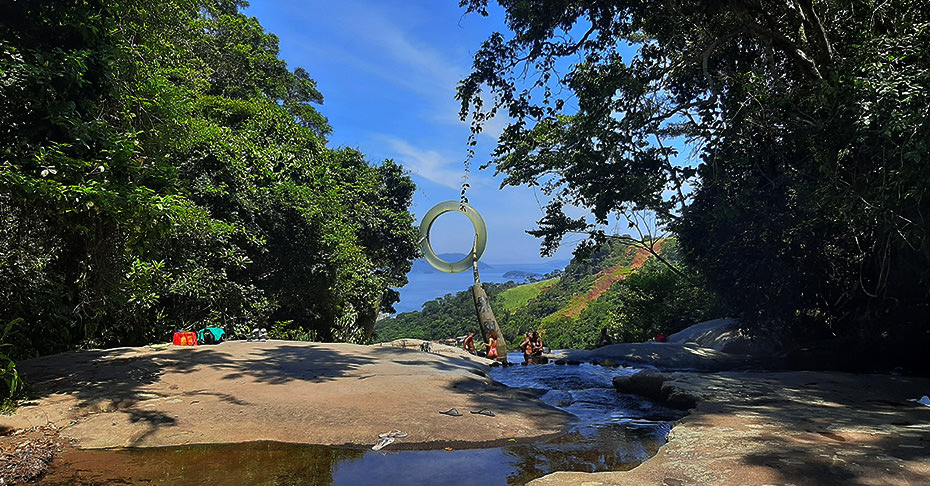 Imagem mostra a cacoheira veu de noiva de conceição de jcarei